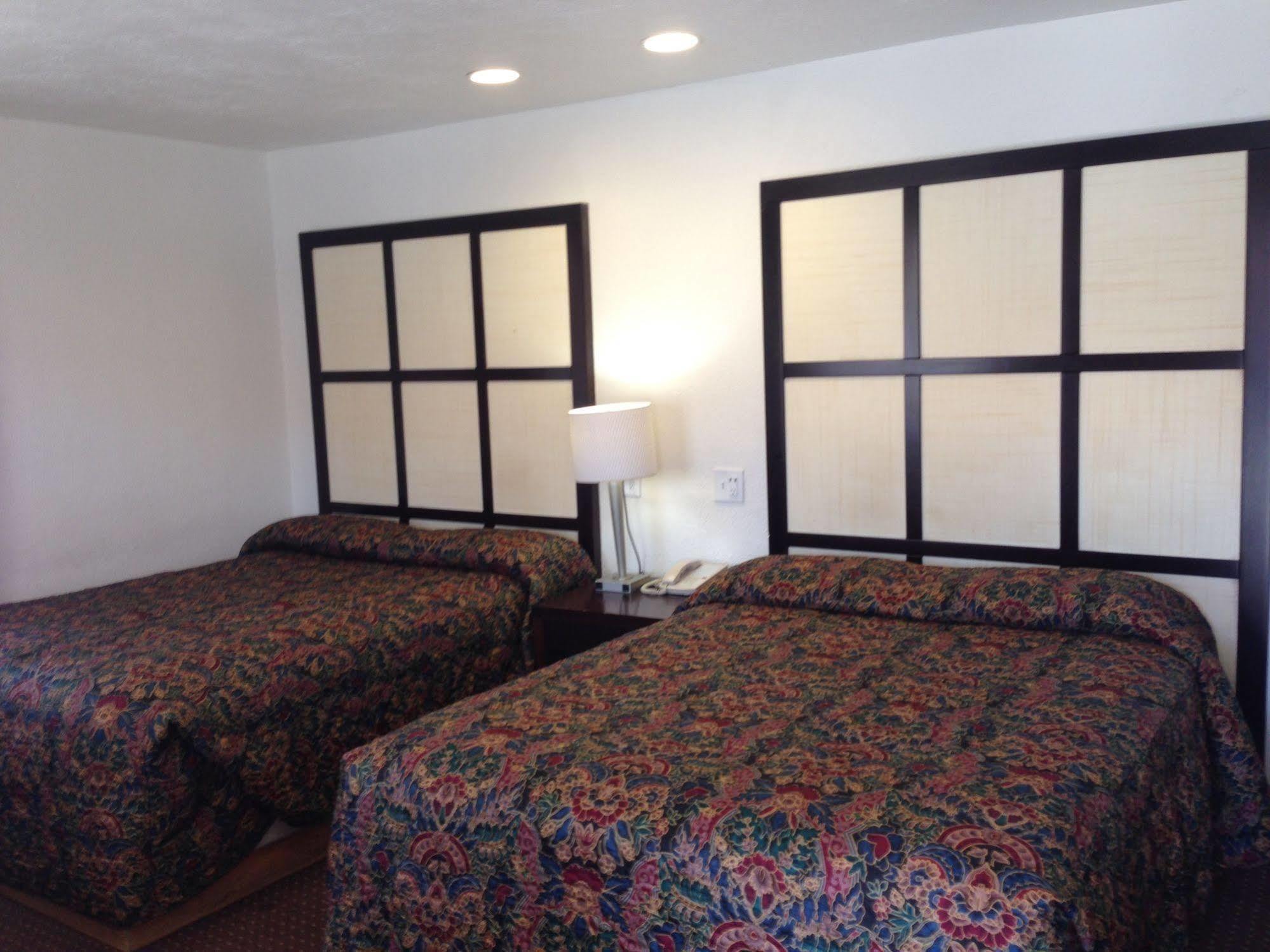 Roswell Inn Luaran gambar